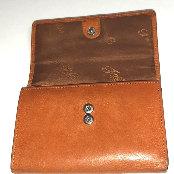 FOSSIL VINTAGE TRIFOLD WALLET - Picture 4 of 12